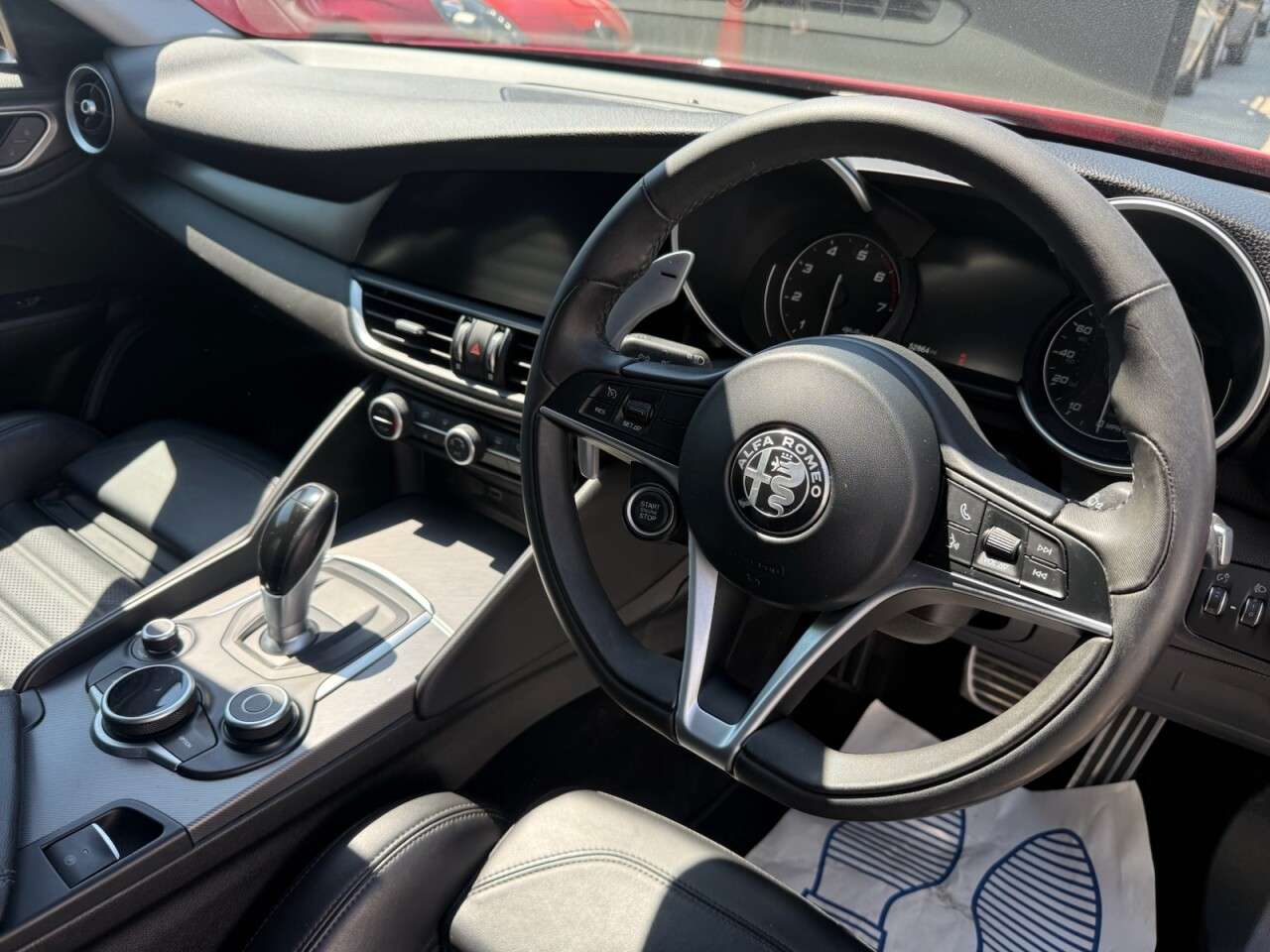 A 2019 ALFA ROMEO GIULIA 2.0T Veloce Saloon 4dr Petrol Auto Euro 6 (s/s) (280 ps) ..APPLE CARPLAY / A 2019 ALFA ROMEO GIULIA 2.0T Veloce Saloon 4dr Petrol Auto Euro 6 (s/s) (280 ps) ..APPLE CARPLAY /