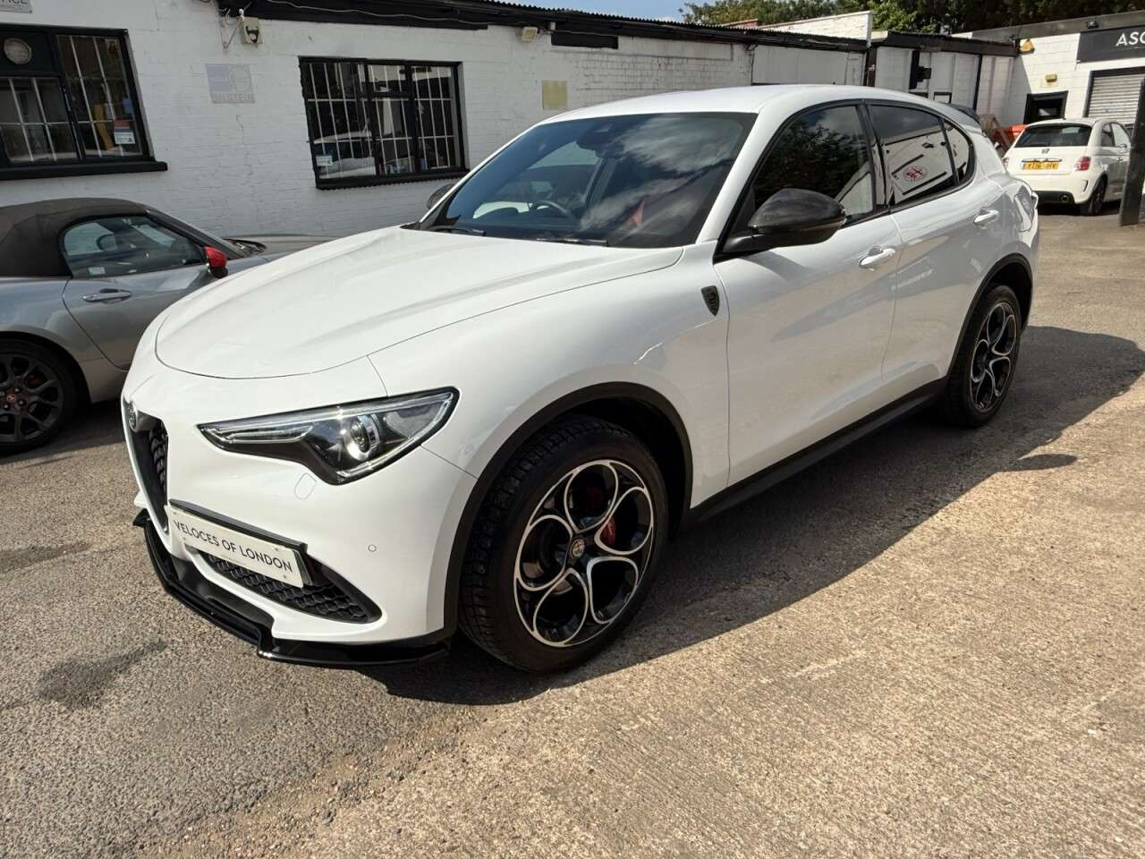 A 2020 ALFA ROMEO STELVIO 2.0T Ti SUV 5dr Petrol Auto Q4 AWD Euro 6 (s/s) (280 ps) JUSR SERVICED+ NEW A 2020 ALFA ROMEO STELVIO 2.0T Ti SUV 5dr Petrol Auto Q4 AWD Euro 6 (s/s) (280 ps) JUSR SERVICED+ NEW