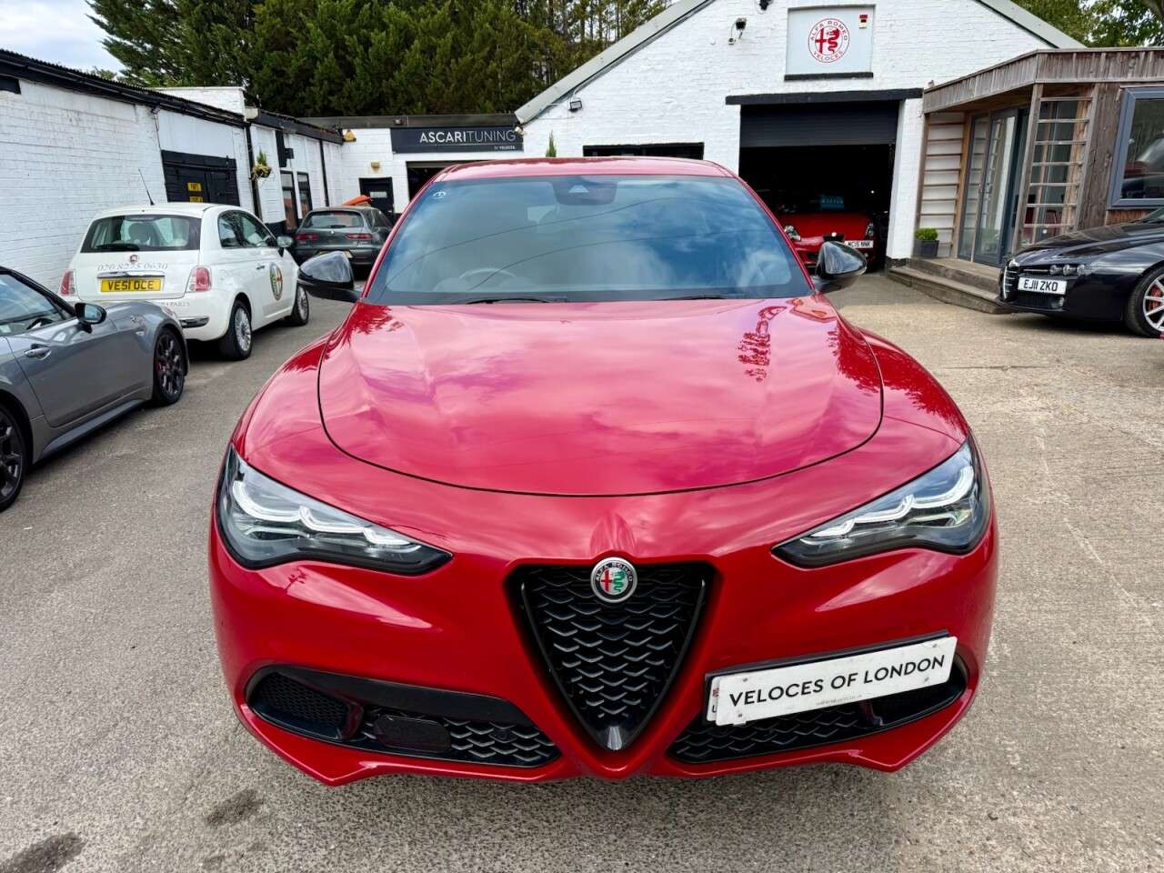 A 2023 ALFA ROMEO STELVIO 2.0T Veloce SUV 5dr Petrol Auto Q4 AWD Euro 6 (s/s) (280 ps) DIGITAL DASH + A 2023 ALFA ROMEO STELVIO 2.0T Veloce SUV 5dr Petrol Auto Q4 AWD Euro 6 (s/s) (280 ps) DIGITAL DASH +