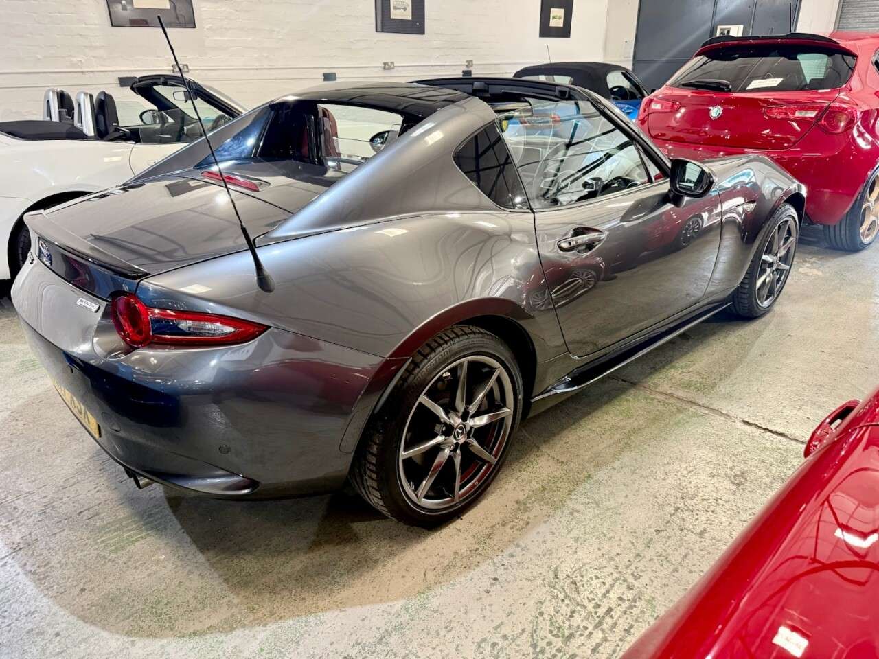 2017 MAZDA MX-5 RF 2017 MAZDA MX-5 RF