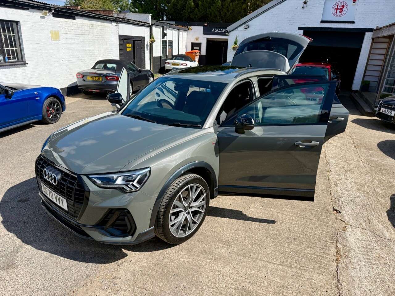2020 AUDI Q3 2020 AUDI Q3