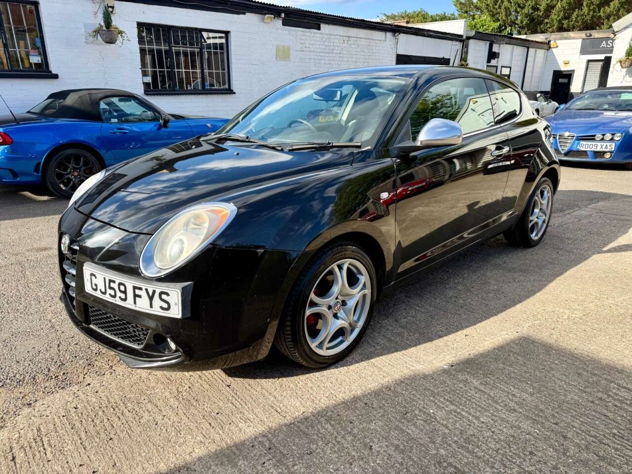 A 2009 ALFA ROMEO MITO 1.4 TB Veloce Hatchback 3dr Petrol Manual Euro 4 (120 bhp) A 2009 ALFA ROMEO MITO 1.4 TB Veloce Hatchback 3dr Petrol Manual Euro 4 (120 bhp)