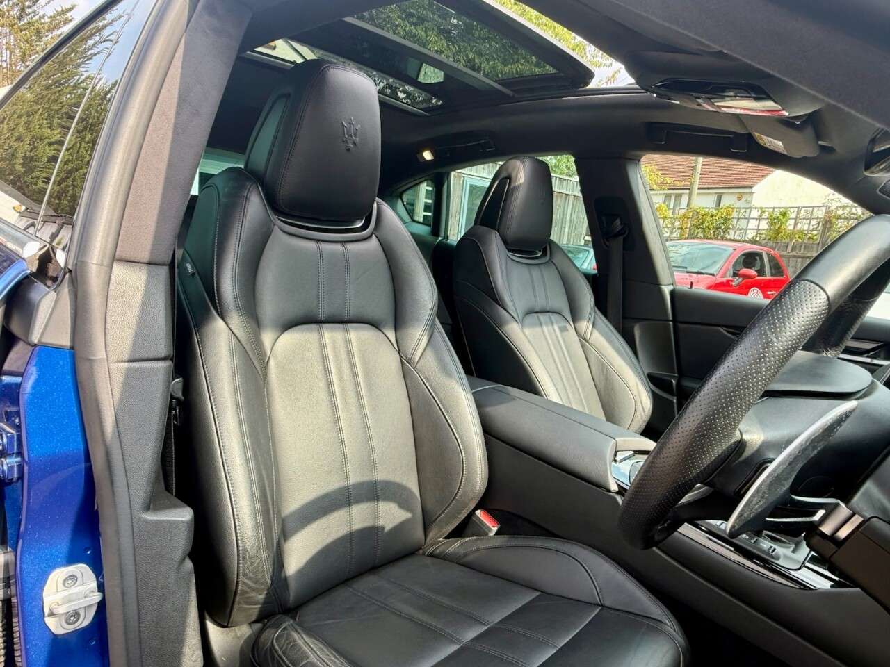 A 2019 MASERATI LEVANTE 3.0 V6 SUV 5dr Petrol ZF 4WD Euro 6 (s/s) (350 ps) 21" ALLOYS + RED BREMBO A 2019 MASERATI LEVANTE 3.0 V6 SUV 5dr Petrol ZF 4WD Euro 6 (s/s) (350 ps) 21" ALLOYS + RED BREMBO