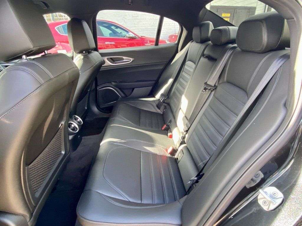 2021 ALFA ROMEO GIULIA 2021 ALFA ROMEO GIULIA