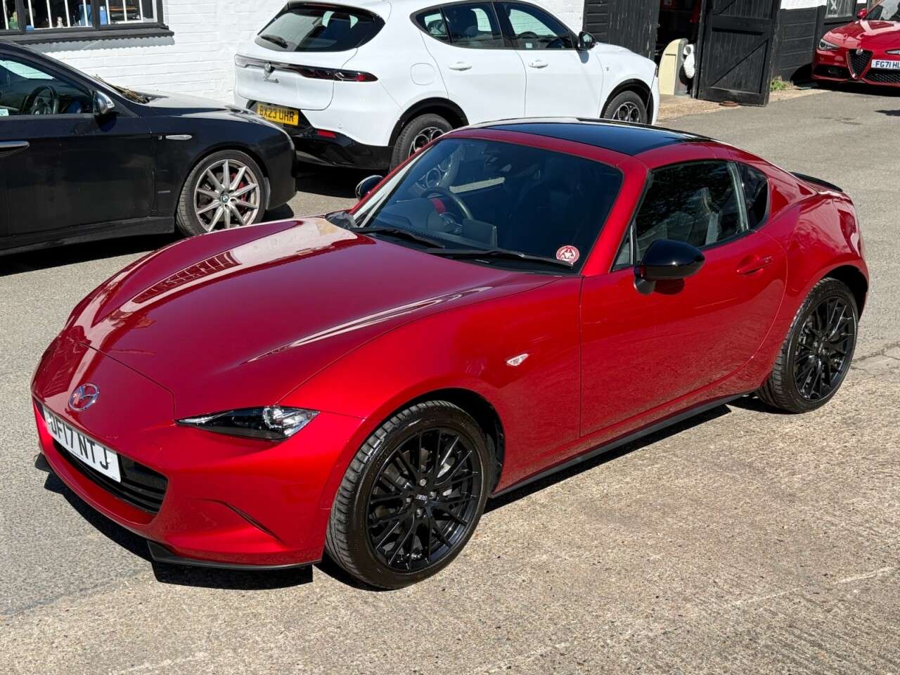 2017 MAZDA MX-5 RF 2017 MAZDA MX-5 RF