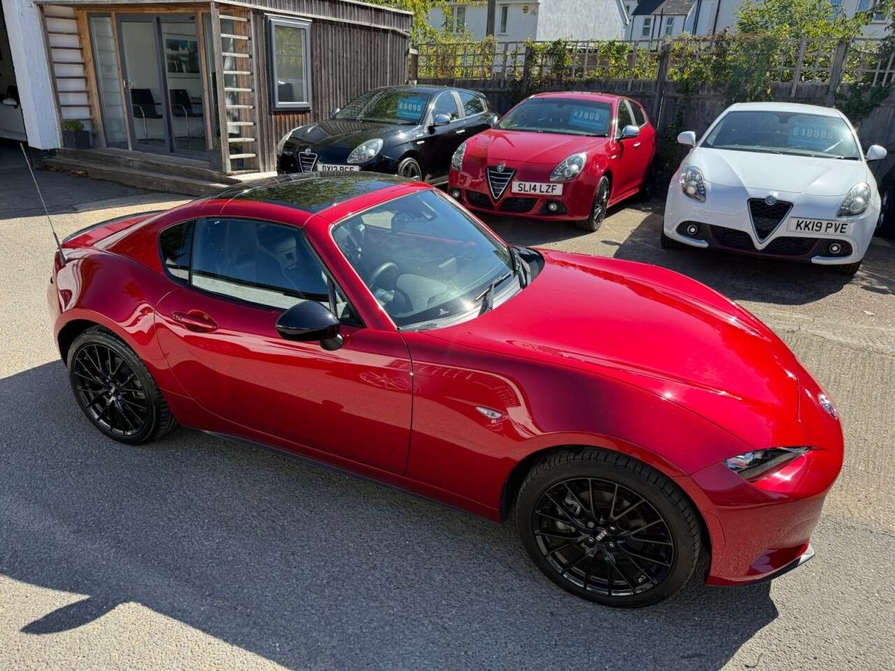 2017 MAZDA MX-5 RF 2017 MAZDA MX-5 RF