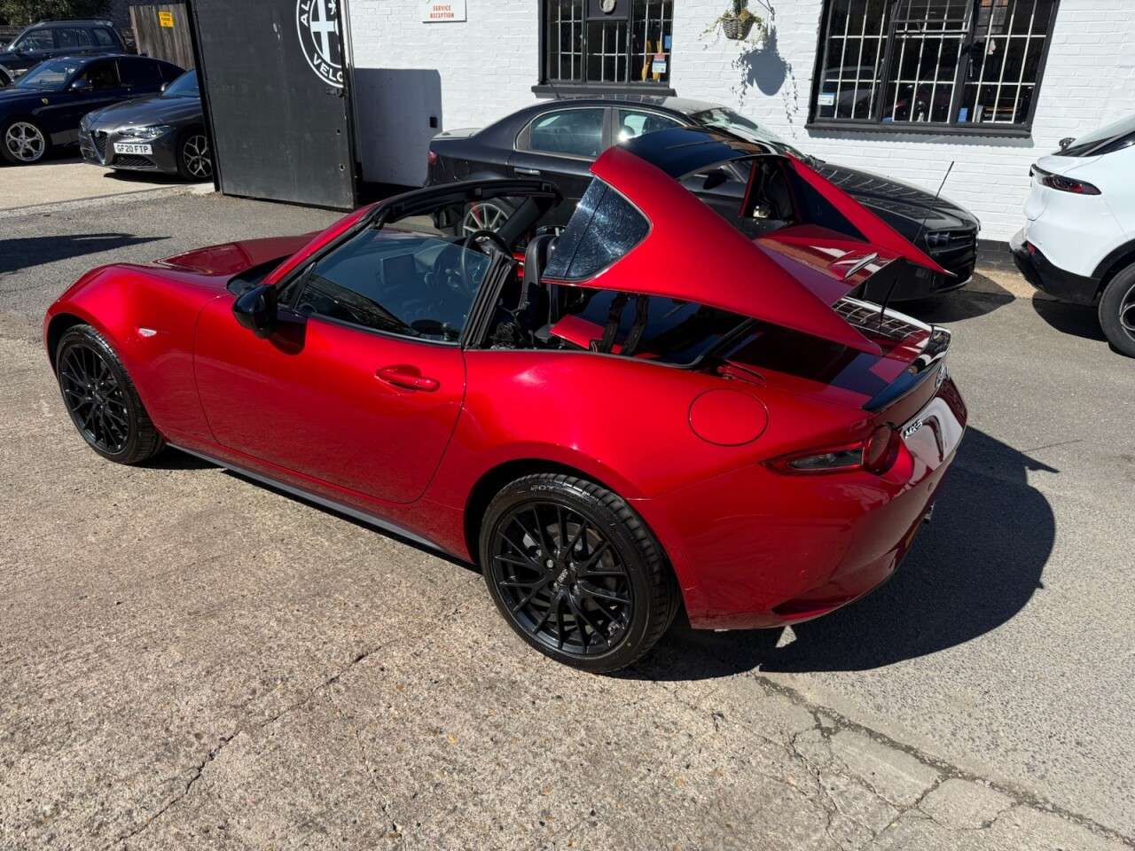 2017 MAZDA MX-5 RF 2017 MAZDA MX-5 RF