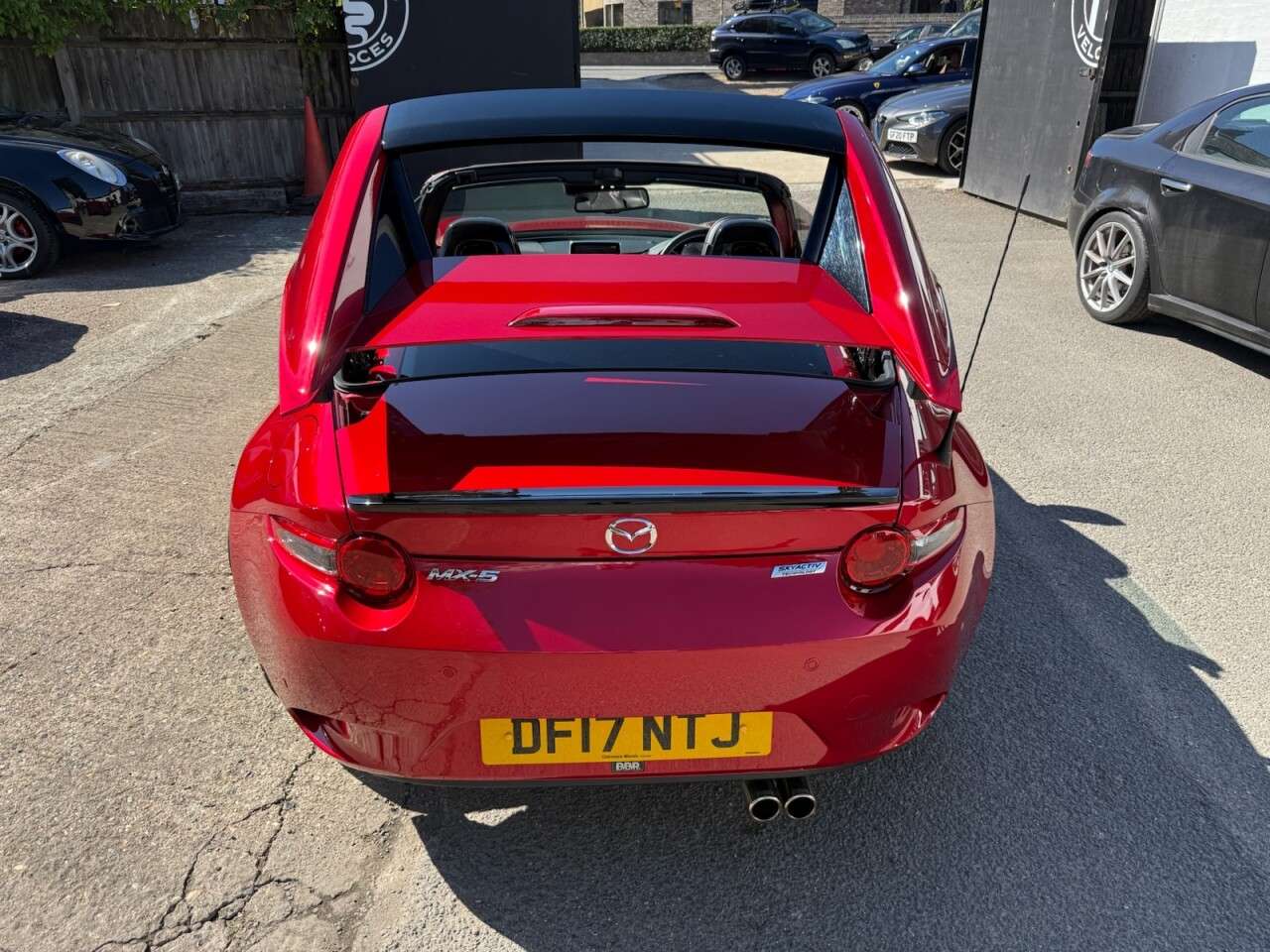2017 MAZDA MX-5 RF 2017 MAZDA MX-5 RF