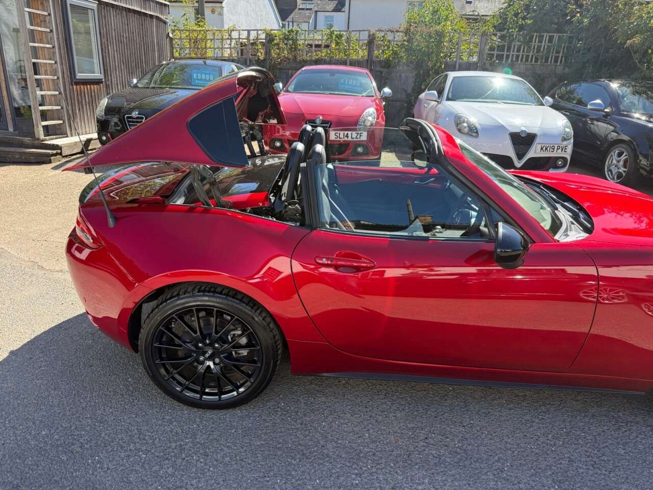 2017 MAZDA MX-5 RF 2017 MAZDA MX-5 RF