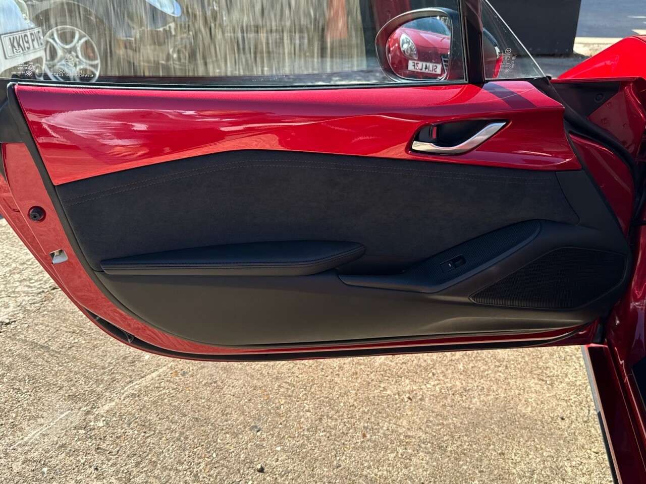 2017 MAZDA MX-5 RF 2017 MAZDA MX-5 RF