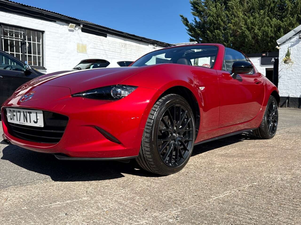 2017 MAZDA MX-5 RF 2017 MAZDA MX-5 RF