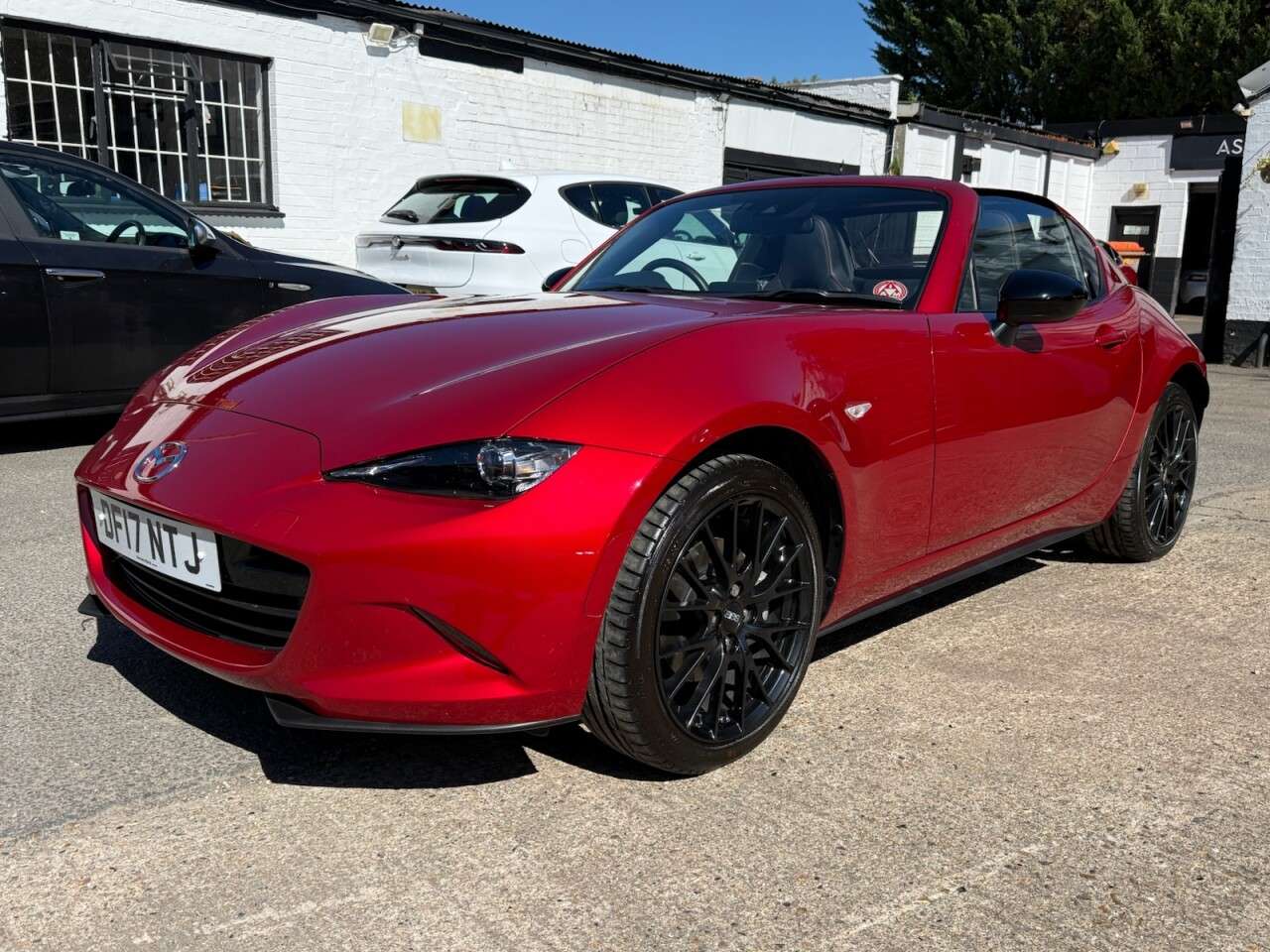 2017 MAZDA MX-5 RF 2017 MAZDA MX-5 RF