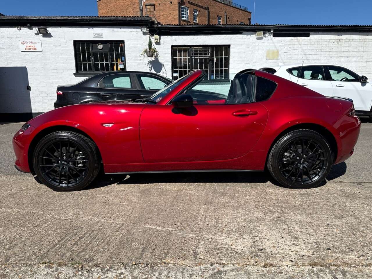 2017 MAZDA MX-5 RF 2017 MAZDA MX-5 RF