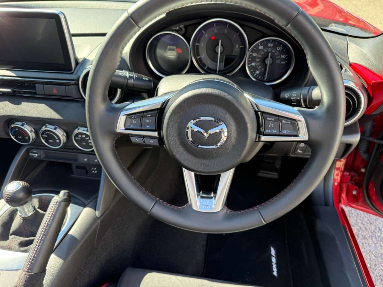 2017 MAZDA MX-5 RF 2017 MAZDA MX-5 RF