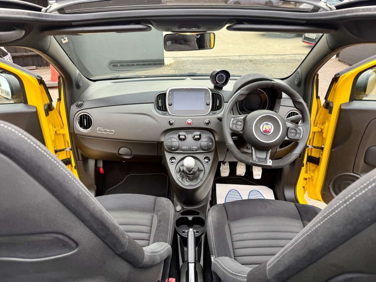 2021 ABARTH 595C 2021 ABARTH 595C