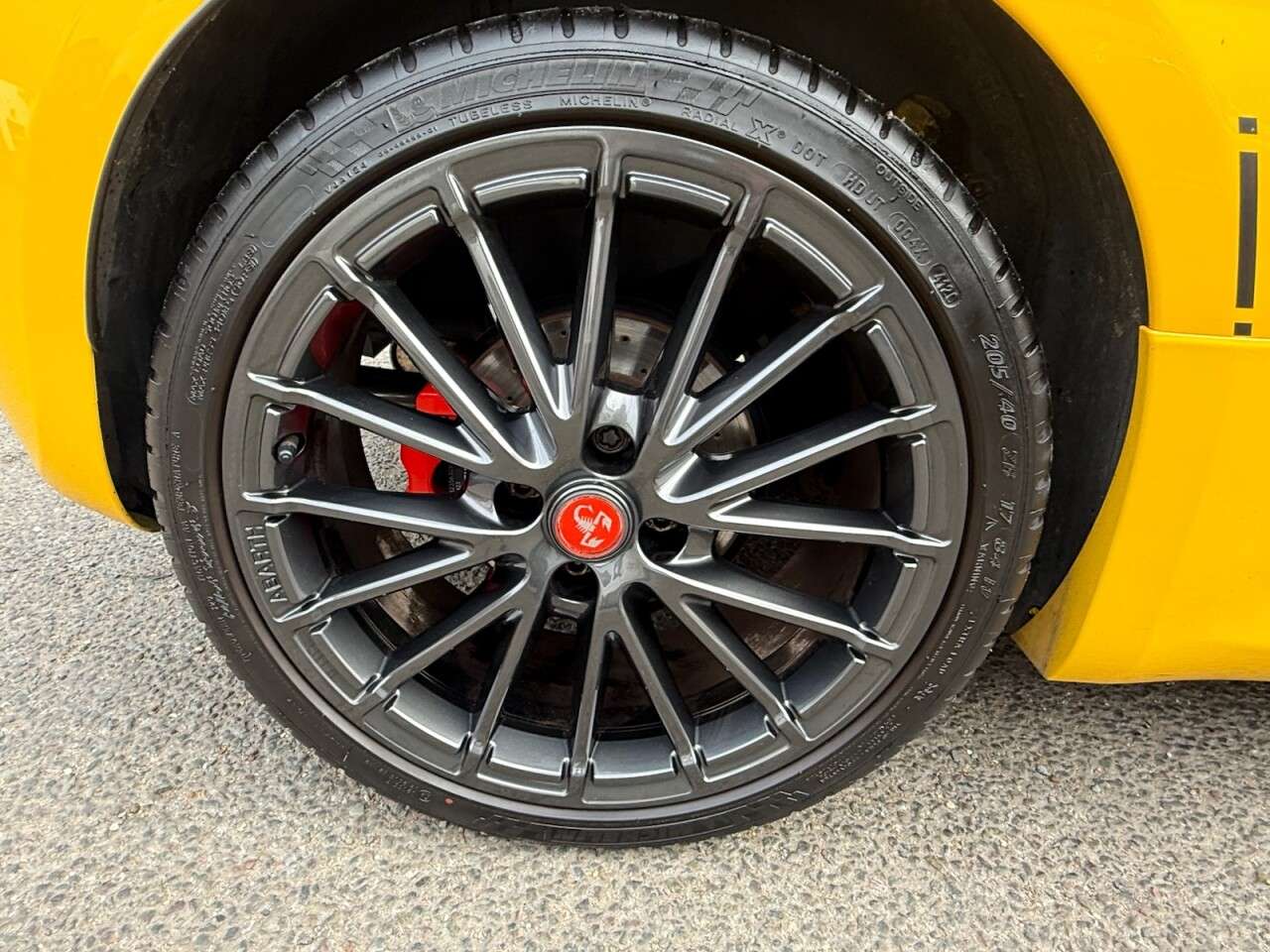 2021 ABARTH 595C 2021 ABARTH 595C