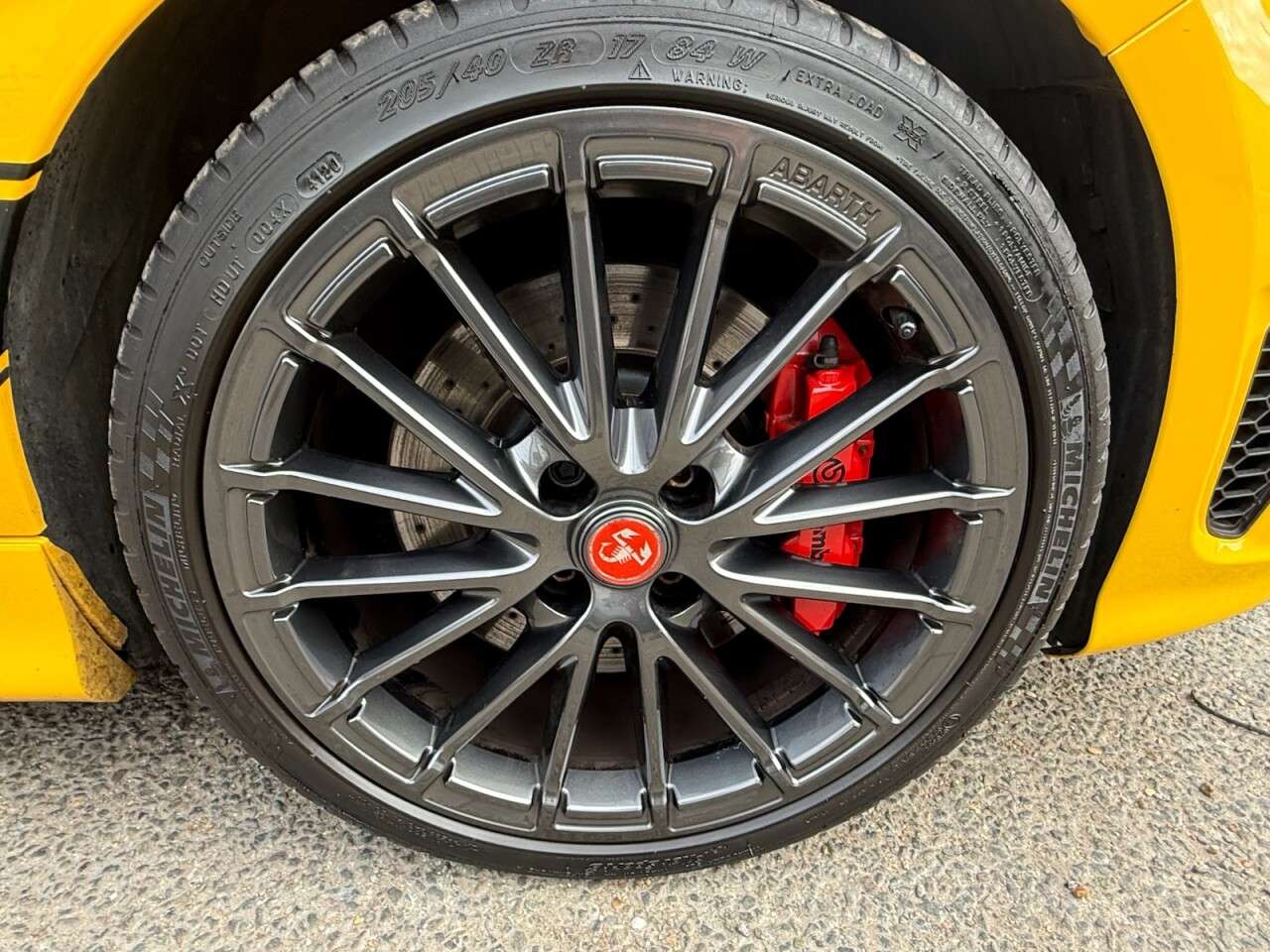 2021 ABARTH 595C 2021 ABARTH 595C