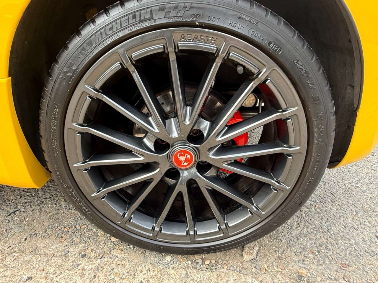 2021 ABARTH 595C 2021 ABARTH 595C