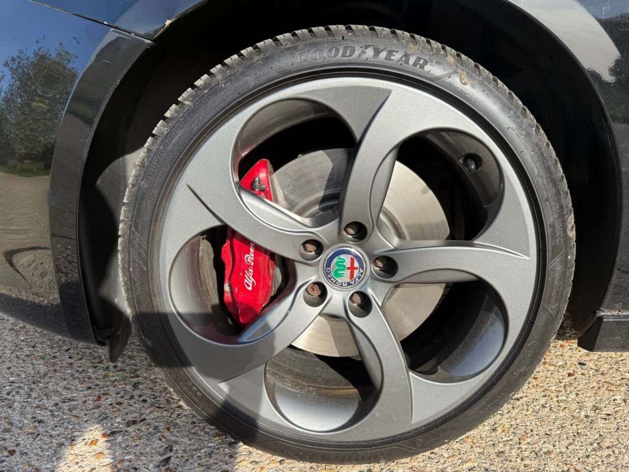 A 2013 ALFA ROMEO GIULIETTA 1.4 TB MultiAir Sportiva Hatchback 5dr Petrol Manual Euro 5 (s/s) (170 bhp) A 2013 ALFA ROMEO GIULIETTA 1.4 TB MultiAir Sportiva Hatchback 5dr Petrol Manual Euro 5 (s/s) (170 bhp)