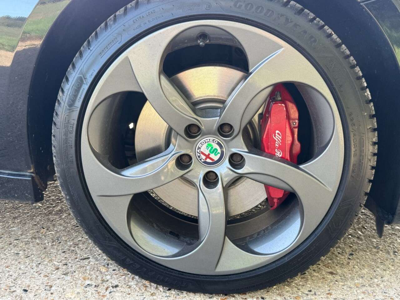 A 2013 ALFA ROMEO GIULIETTA 1.4 TB MultiAir Sportiva Hatchback 5dr Petrol Manual Euro 5 (s/s) (170 bhp) A 2013 ALFA ROMEO GIULIETTA 1.4 TB MultiAir Sportiva Hatchback 5dr Petrol Manual Euro 5 (s/s) (170 bhp)