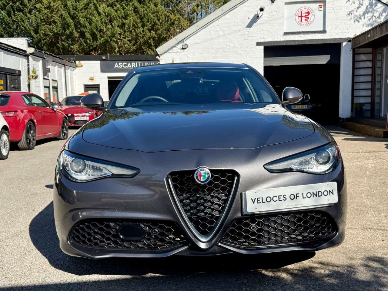 A 2020 ALFA ROMEO GIULIA 2.0T Veloce Saloon 4dr Petrol Auto Euro 6 (s/s) (280 ps) FULL HISTORY + WAR A 2020 ALFA ROMEO GIULIA 2.0T Veloce Saloon 4dr Petrol Auto Euro 6 (s/s) (280 ps) FULL HISTORY + WAR