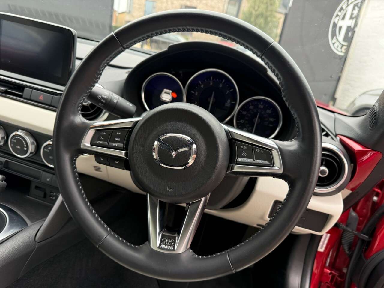 2021 MAZDA MX-5 RF 2021 MAZDA MX-5 RF