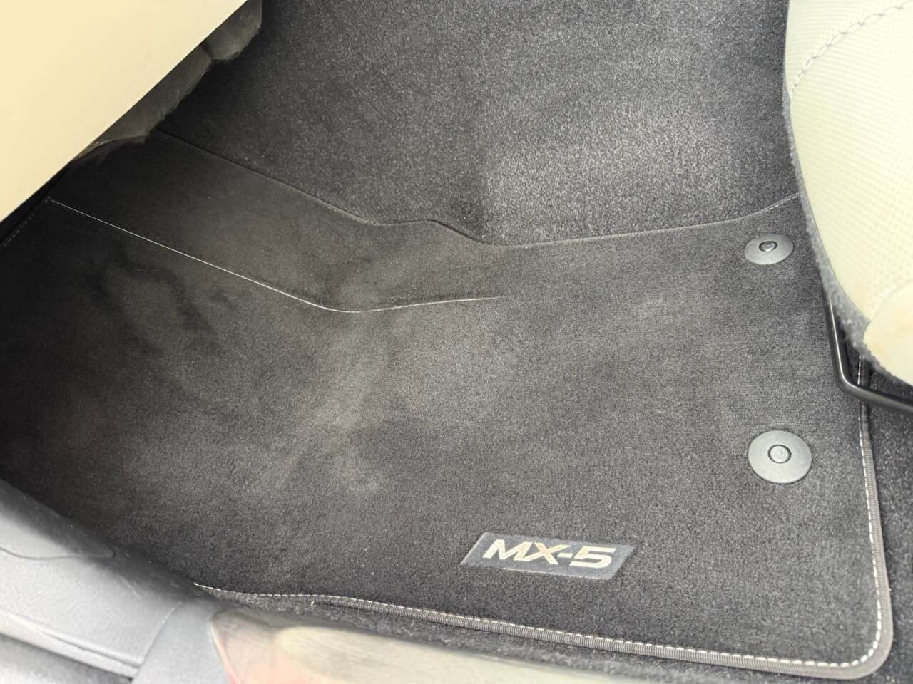 2021 MAZDA MX-5 RF 2021 MAZDA MX-5 RF