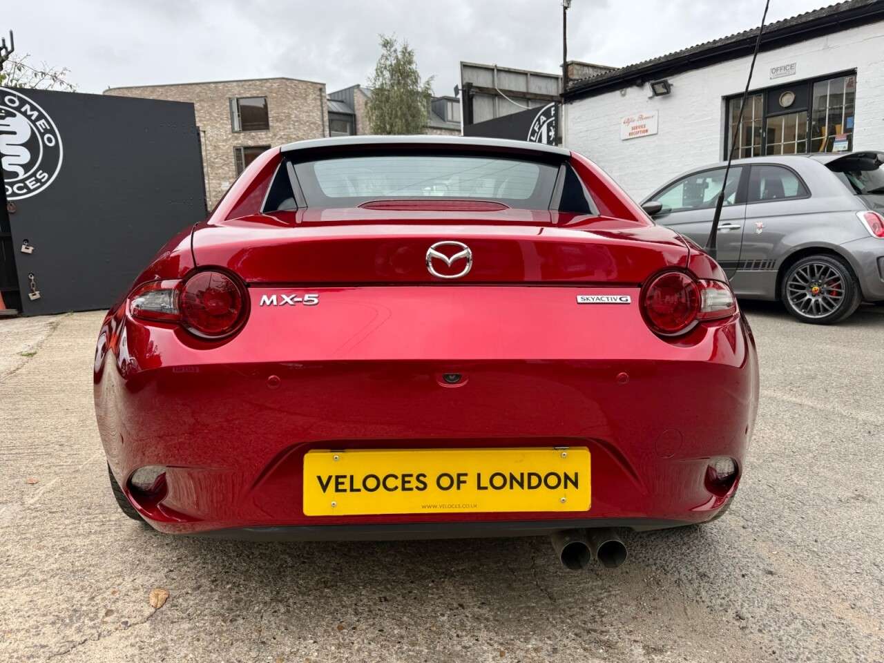 2021 MAZDA MX-5 RF 2021 MAZDA MX-5 RF