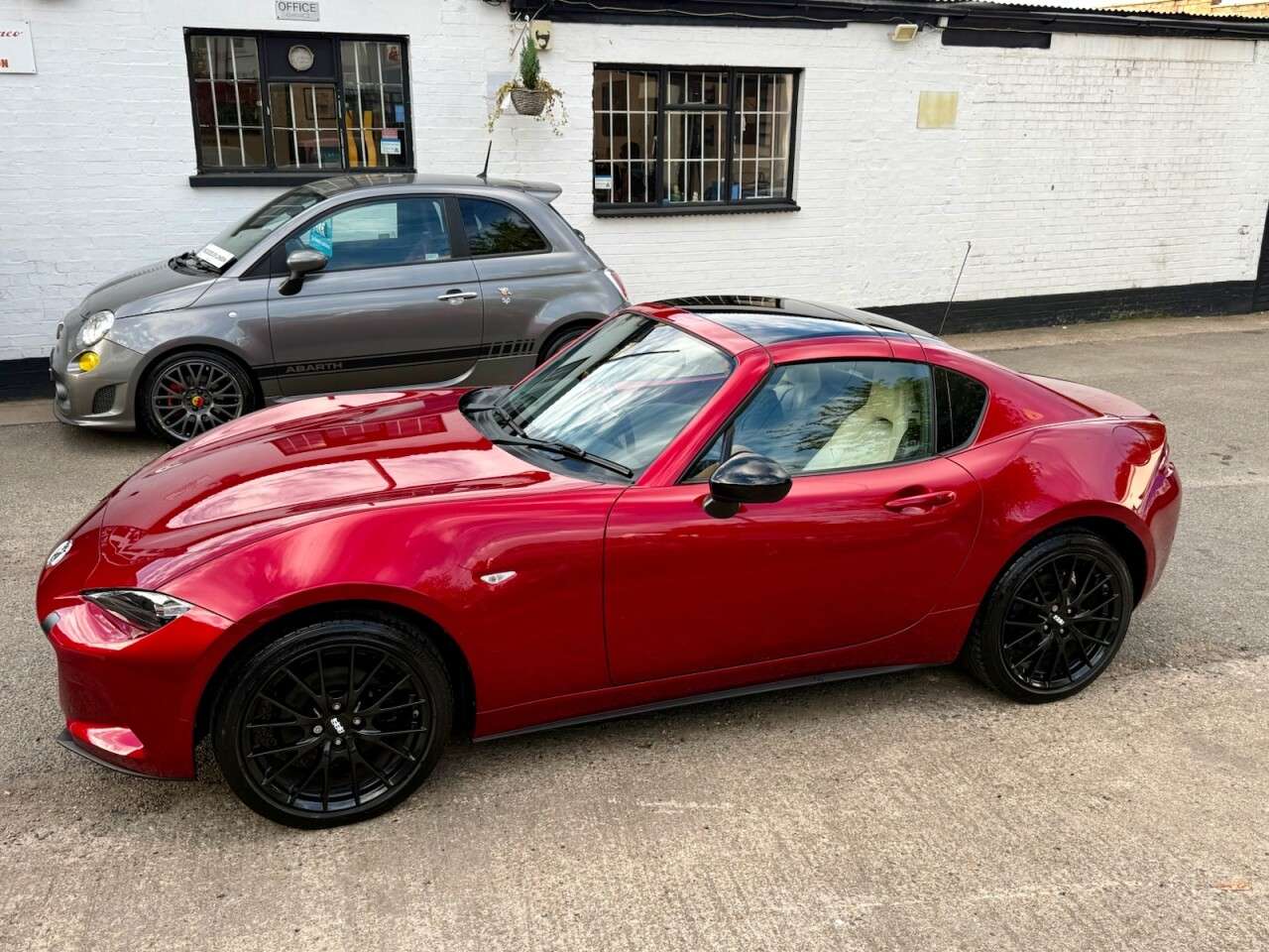 2021 MAZDA MX-5 RF 2021 MAZDA MX-5 RF
