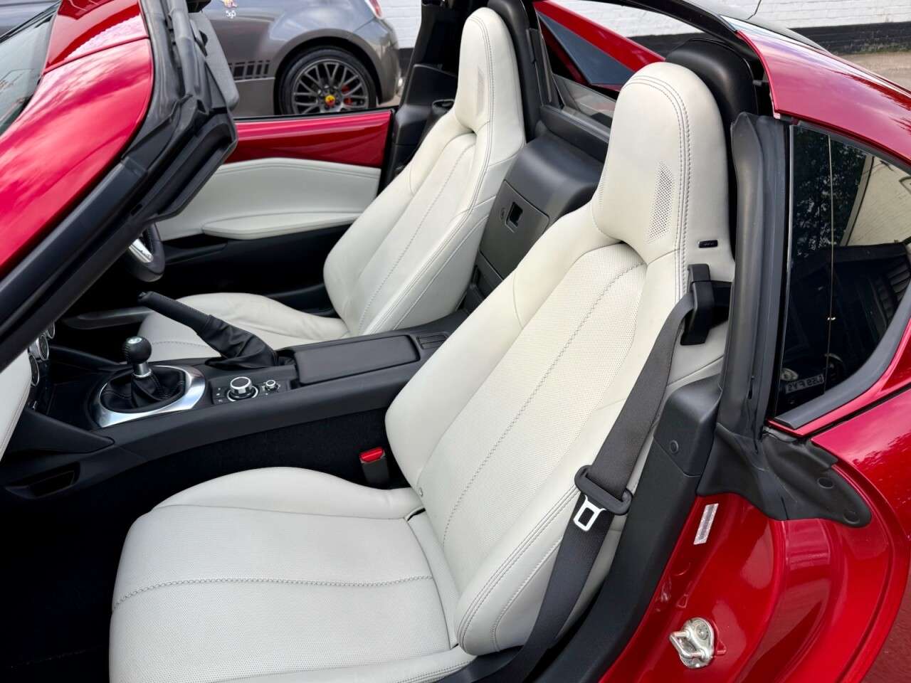 2021 MAZDA MX-5 RF 2021 MAZDA MX-5 RF