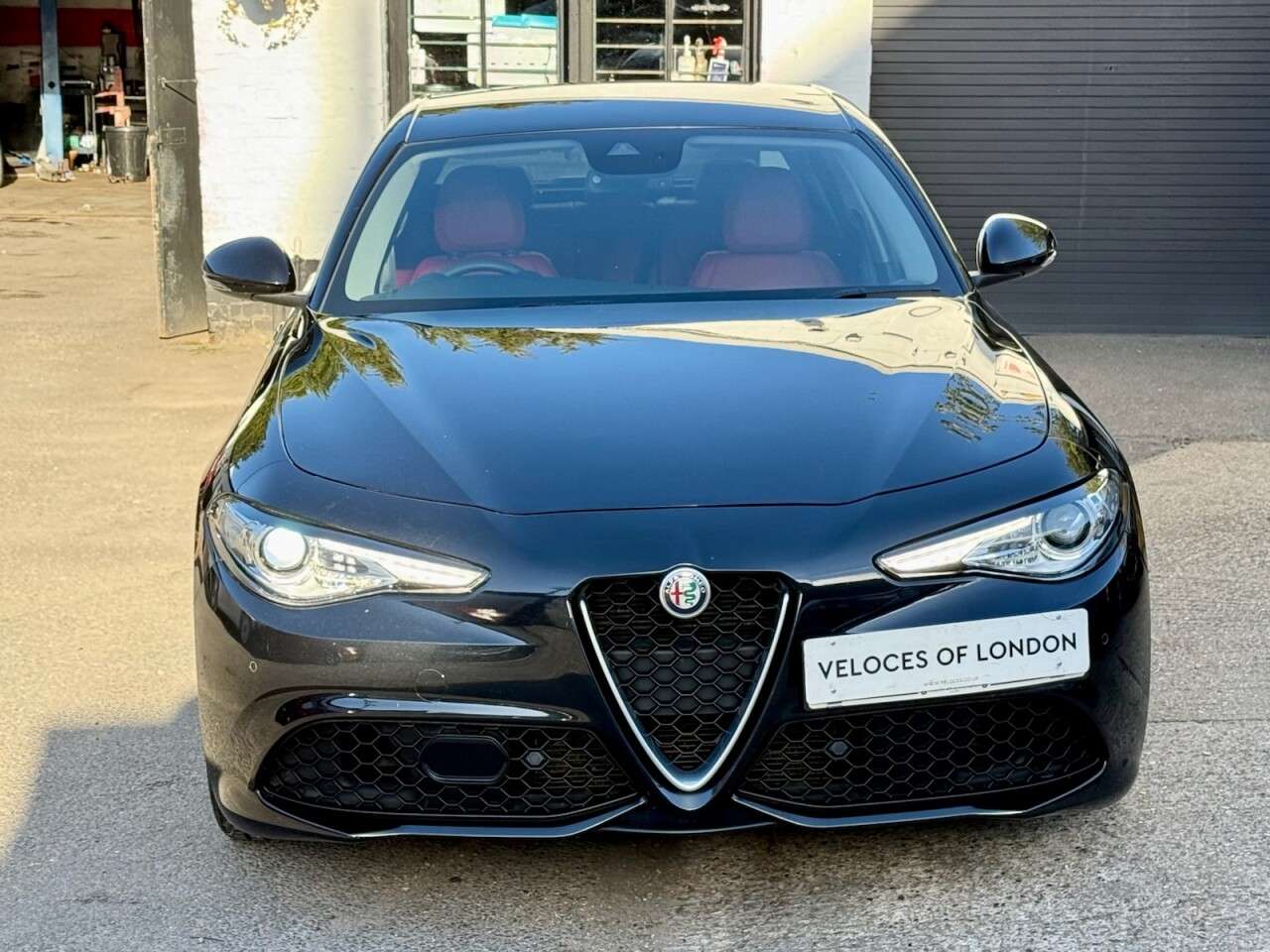 A 2019 ALFA ROMEO GIULIA 2.0T Veloce Saloon 4dr Petrol Auto Euro 6 (s/s) (280 ps) ..JUST SERVICED + A 2019 ALFA ROMEO GIULIA 2.0T Veloce Saloon 4dr Petrol Auto Euro 6 (s/s) (280 ps) ..JUST SERVICED +