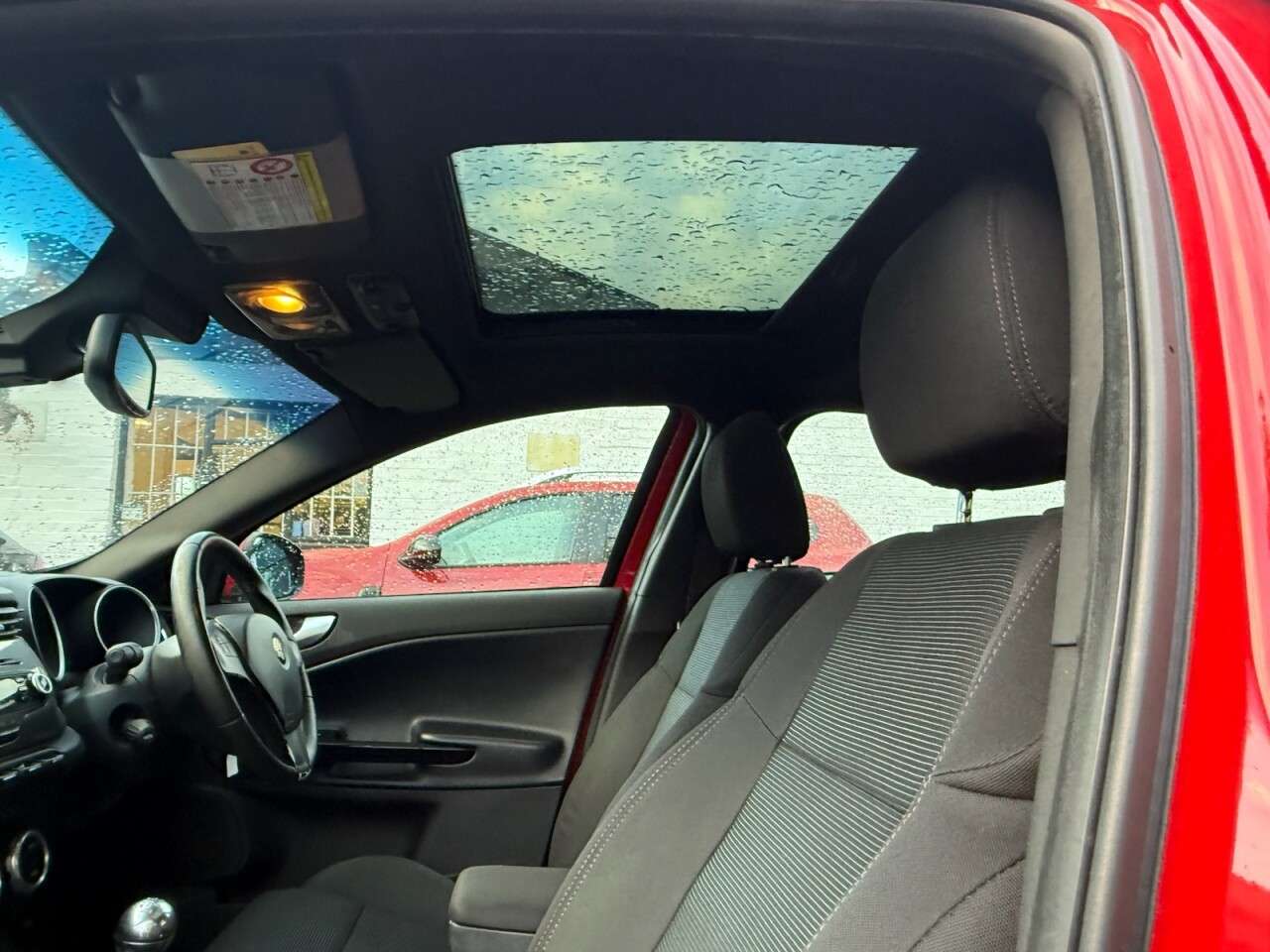 A 2011 ALFA ROMEO GIULIETTA 1.4 TB MultiAir Lusso Hatchback 5dr Petrol Manual Euro 5 (s/s) (170 bhp) JU A 2011 ALFA ROMEO GIULIETTA 1.4 TB MultiAir Lusso Hatchback 5dr Petrol Manual Euro 5 (s/s) (170 bhp) JU