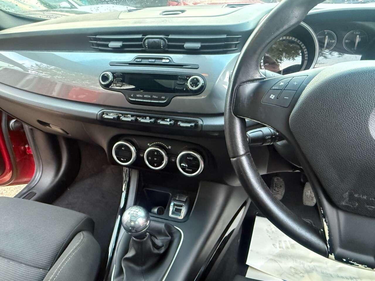 2011 ALFA ROMEO GIULIETTA 2011 ALFA ROMEO GIULIETTA