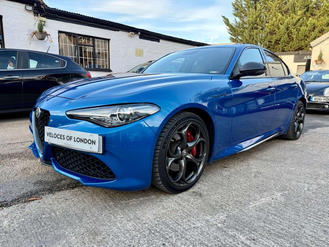 A 2022 ALFA ROMEO GIULIA 2.0T Veloce Ti Saloon 4dr Petrol GPF Auto Euro 6 (s/s) (280 ps) Q2 PERFORMA A 2022 ALFA ROMEO GIULIA 2.0T Veloce Ti Saloon 4dr Petrol GPF Auto Euro 6 (s/s) (280 ps) Q2 PERFORMA