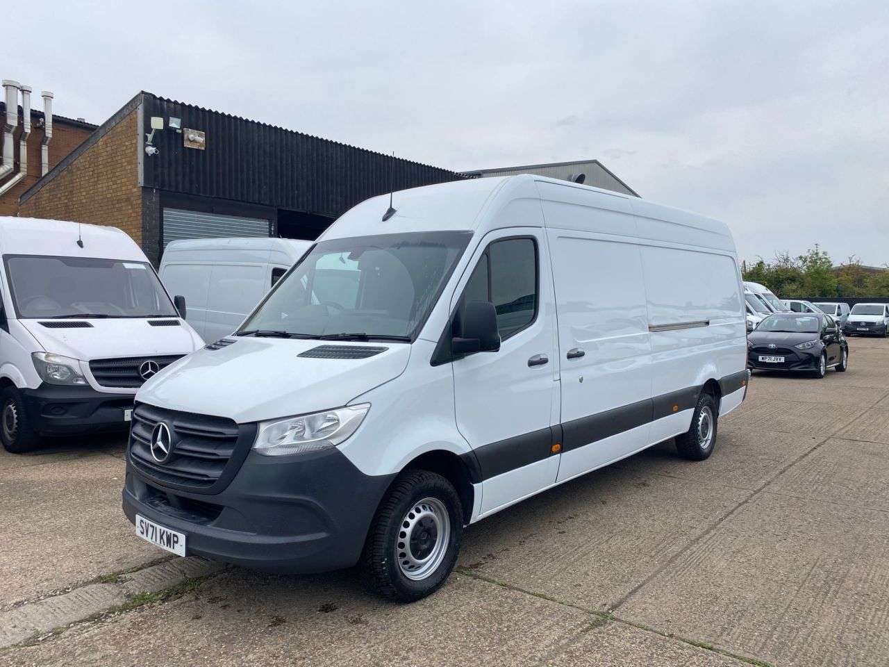 A 2021 MERCEDES-BENZ SPRINTER 2.1 316 CDI L3 H2 LWB H/ROOF PROGRESSIVE 161BHP. RWD. 85K MLS. FACELIFT. EU A 2021 MERCEDES-BENZ SPRINTER 2.1 316 CDI L3 H2 LWB H/ROOF PROGRESSIVE 161BHP. RWD. 85K MLS. FACELIFT. EU