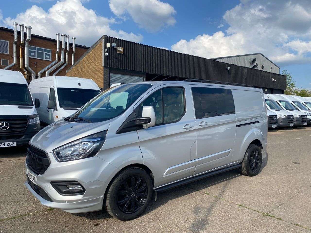 A 2021 FORD TRANSIT CUSTOM 2.0 TDCI T320 ECOBLUE LIMITED DOUBLE CREW CAB AUTOMATIC 130BHP. 66K MLS. AI A 2021 FORD TRANSIT CUSTOM 2.0 TDCI T320 ECOBLUE LIMITED DOUBLE CREW CAB AUTOMATIC 130BHP. 66K MLS. AI