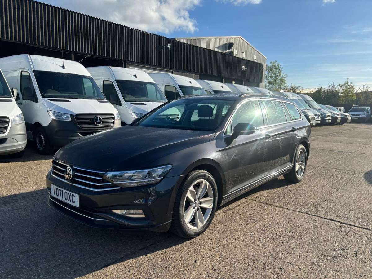 Check out this Volkswagen Passat 2021 Diesel Manual