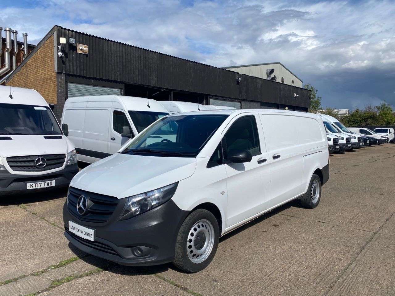 A 2021 MERCEDES-BENZ VITO 2.0 116 CDI PROGRESSIVE AUTOMATIC 9G-TRONIC L3 LWB 160BHP RWD. 79K MLS. FIN A 2021 MERCEDES-BENZ VITO 2.0 116 CDI PROGRESSIVE AUTOMATIC 9G-TRONIC L3 LWB 160BHP RWD. 79K MLS. FIN