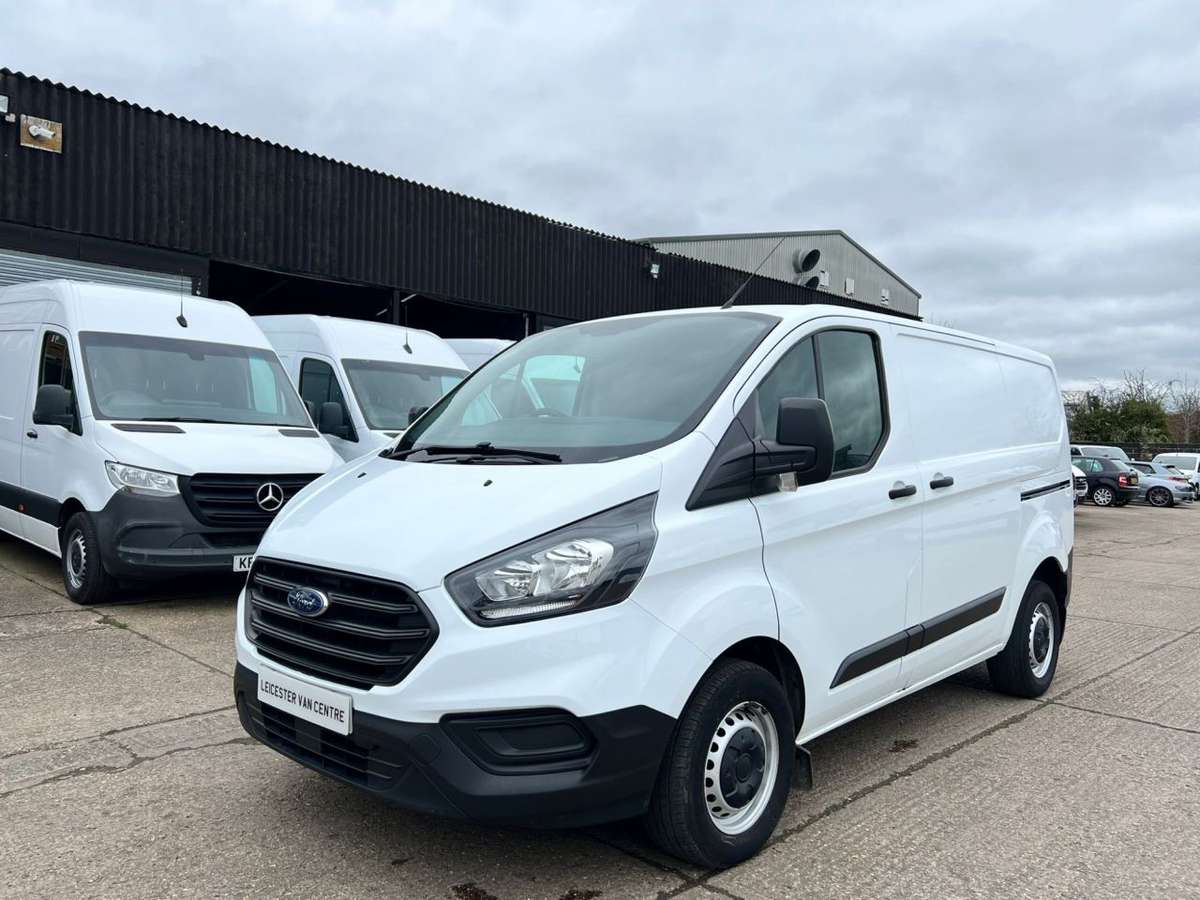 Check out this Ford Transit Custom 2022 Diesel Manual