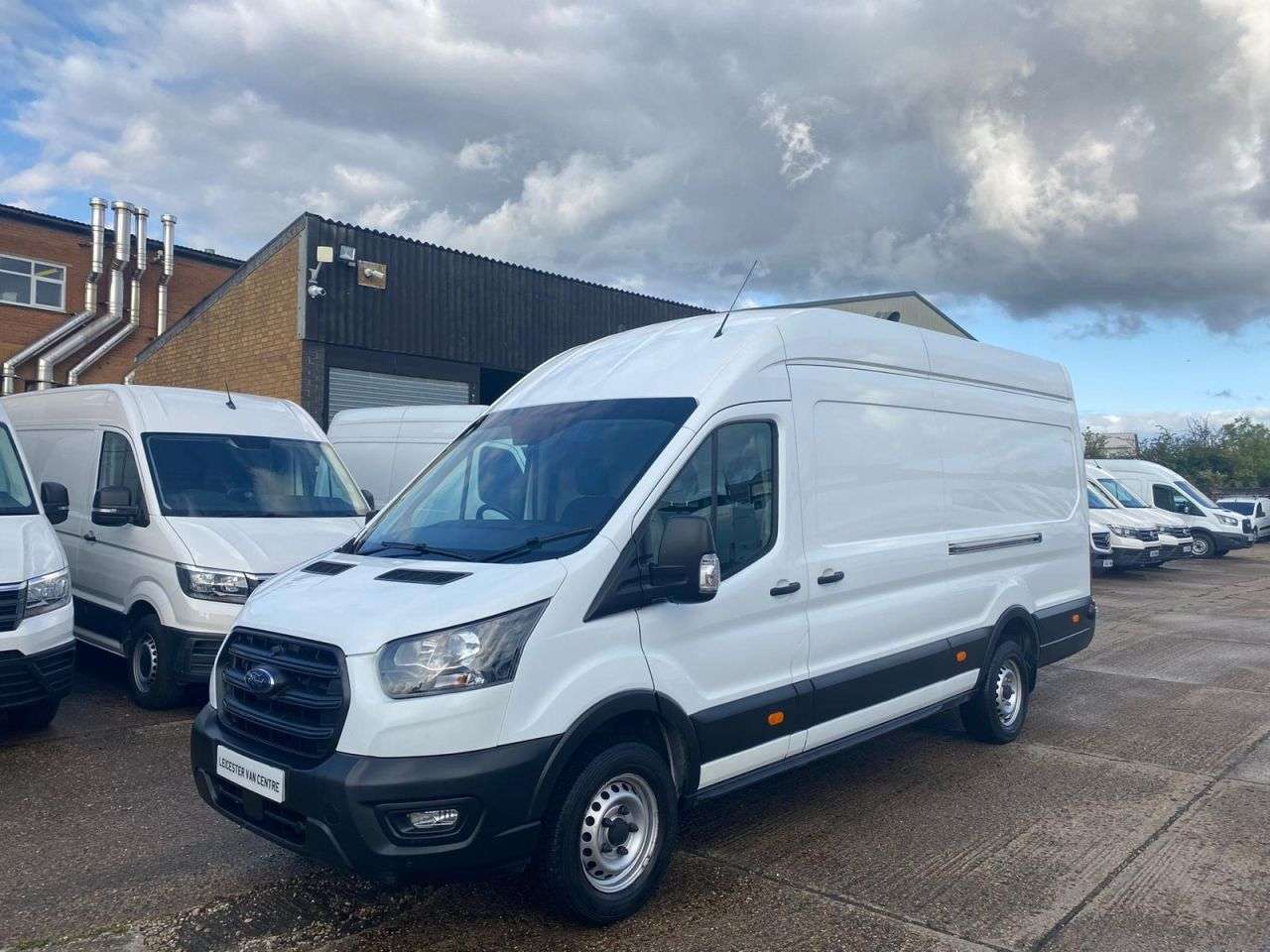 A 2022 FORD TRANSIT 2.0 TDCI T350 LEADER ECOBLUE L4 H3 XLWB JUMBO H/ROOF RWD 130BHP. AC. SENSOR A 2022 FORD TRANSIT 2.0 TDCI T350 LEADER ECOBLUE L4 H3 XLWB JUMBO H/ROOF RWD 130BHP. AC. SENSOR