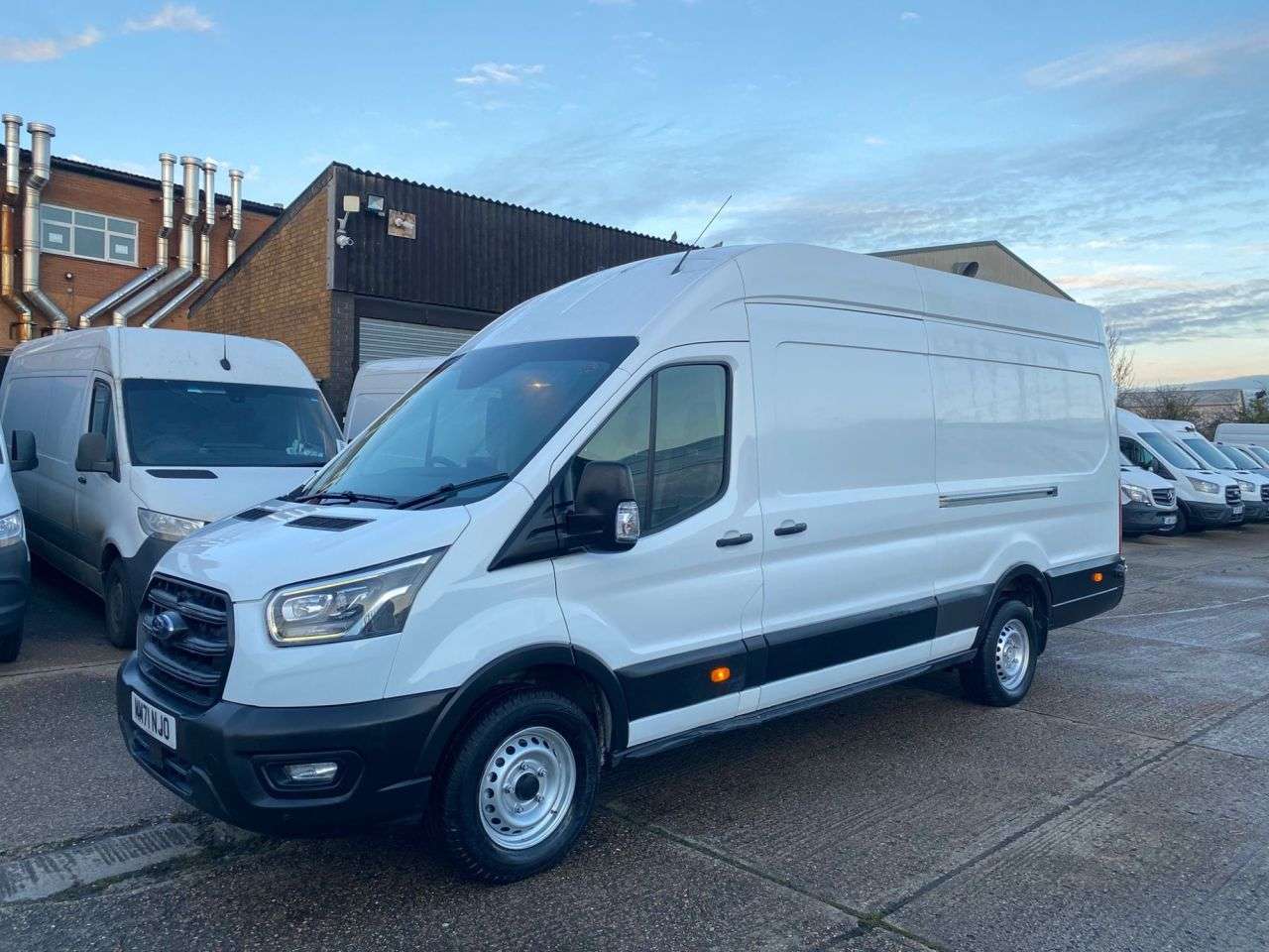 A 2022 FORD TRANSIT 2.0 TDCI T350 LEADER ECOBLUE L4 H3 XLWB JUMBO H/ROOF RWD 130BHP. AC. SENSOR A 2022 FORD TRANSIT 2.0 TDCI T350 LEADER ECOBLUE L4 H3 XLWB JUMBO H/ROOF RWD 130BHP. AC. SENSOR
