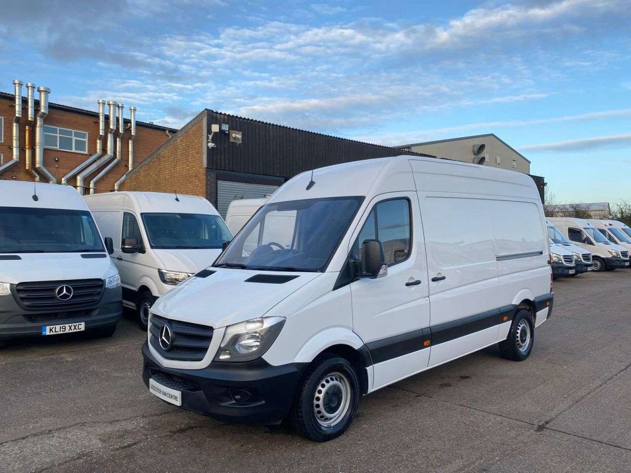 A 2017 MERCEDES-BENZ SPRINTER 2.1 314 CDI L2 H2 MWB H/ROOF RWD AUTOMATIC 7G-TRONIC 140BHP. EURO 6 ULEZ. F A 2017 MERCEDES-BENZ SPRINTER 2.1 314 CDI L2 H2 MWB H/ROOF RWD AUTOMATIC 7G-TRONIC 140BHP. EURO 6 ULEZ. F