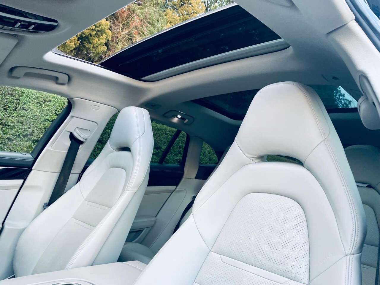 2017 PORSCHE PANAMERA 2017 PORSCHE PANAMERA