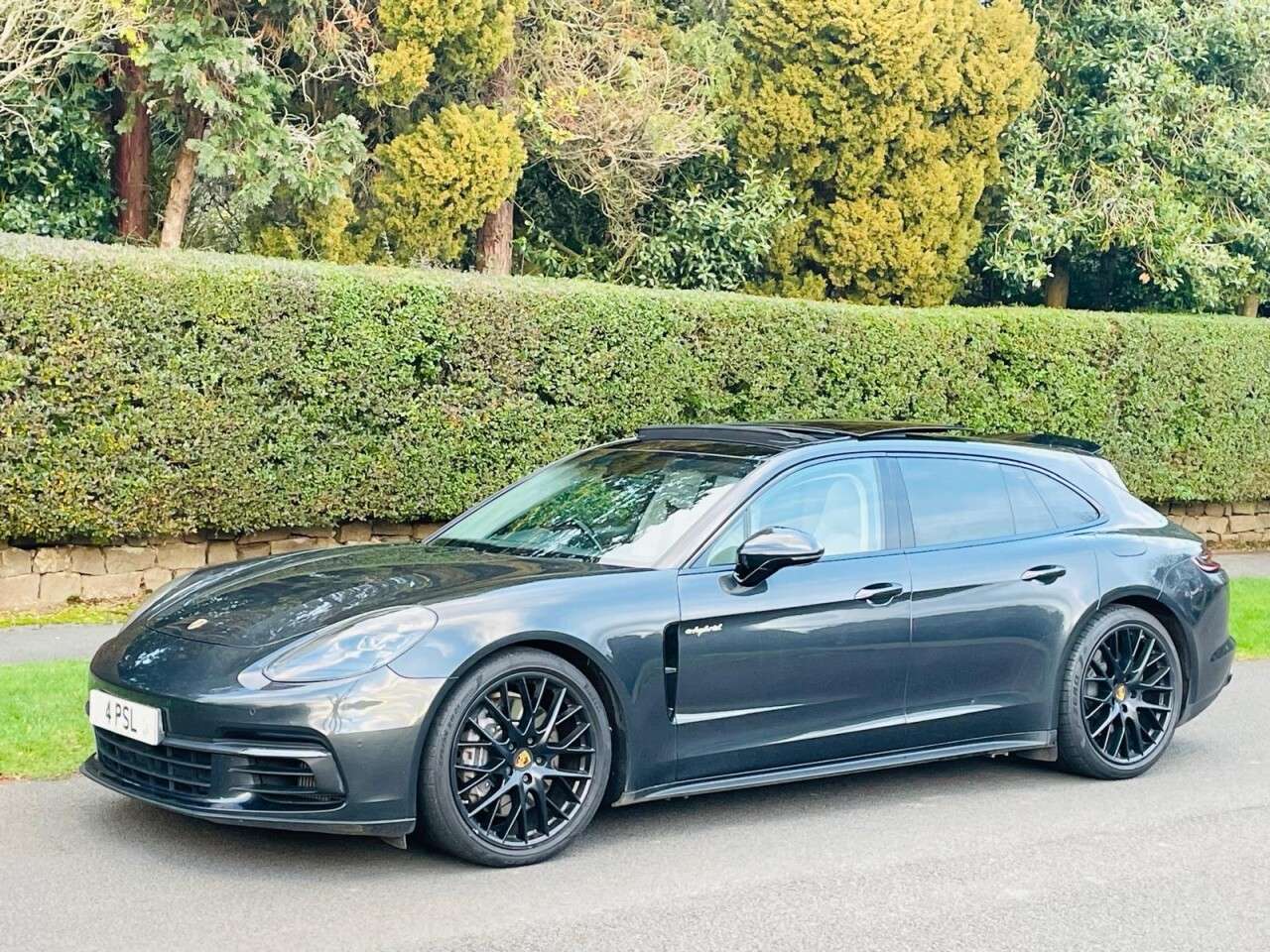 2017 PORSCHE PANAMERA 2017 PORSCHE PANAMERA