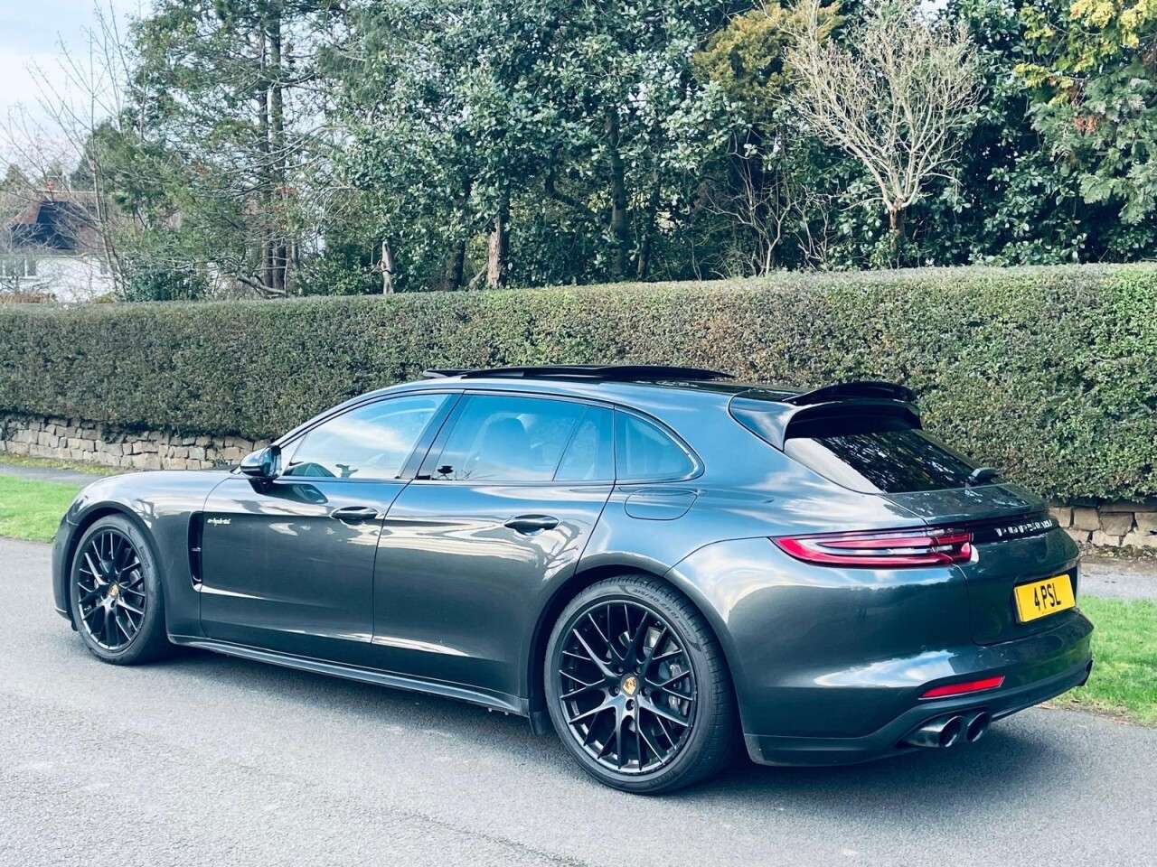 2017 PORSCHE PANAMERA 2017 PORSCHE PANAMERA