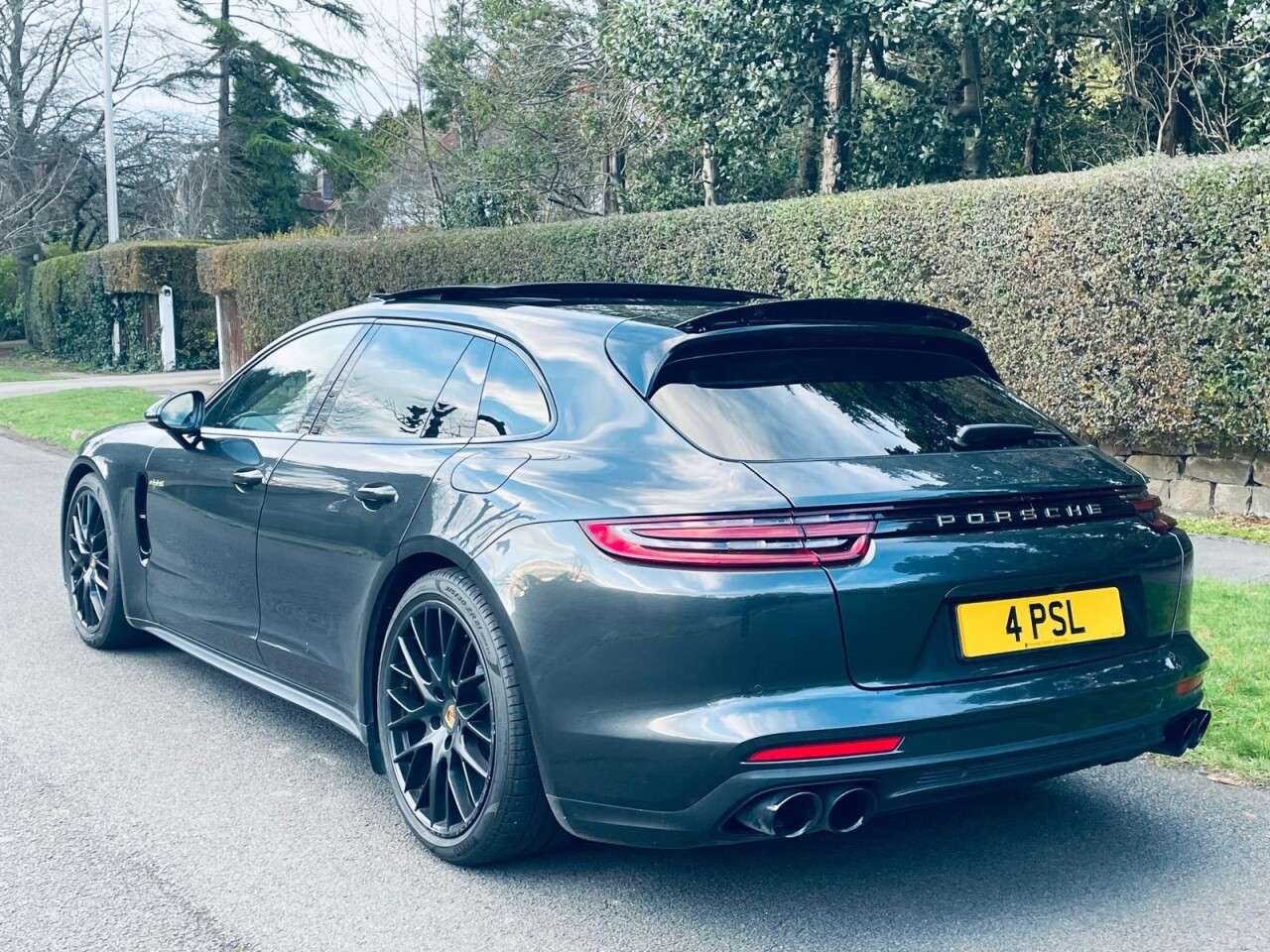 2017 PORSCHE PANAMERA 2017 PORSCHE PANAMERA