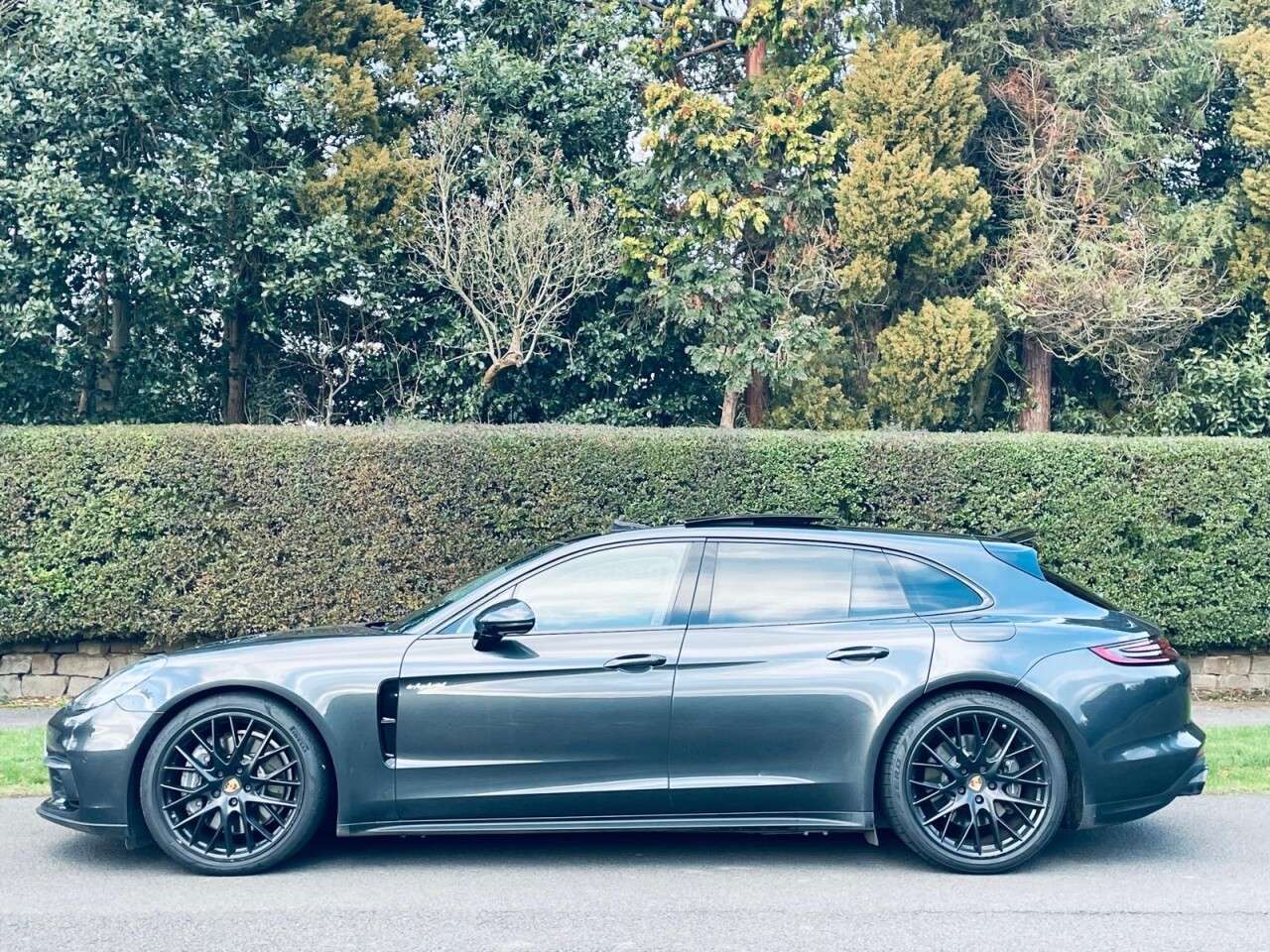 2017 PORSCHE PANAMERA 2017 PORSCHE PANAMERA