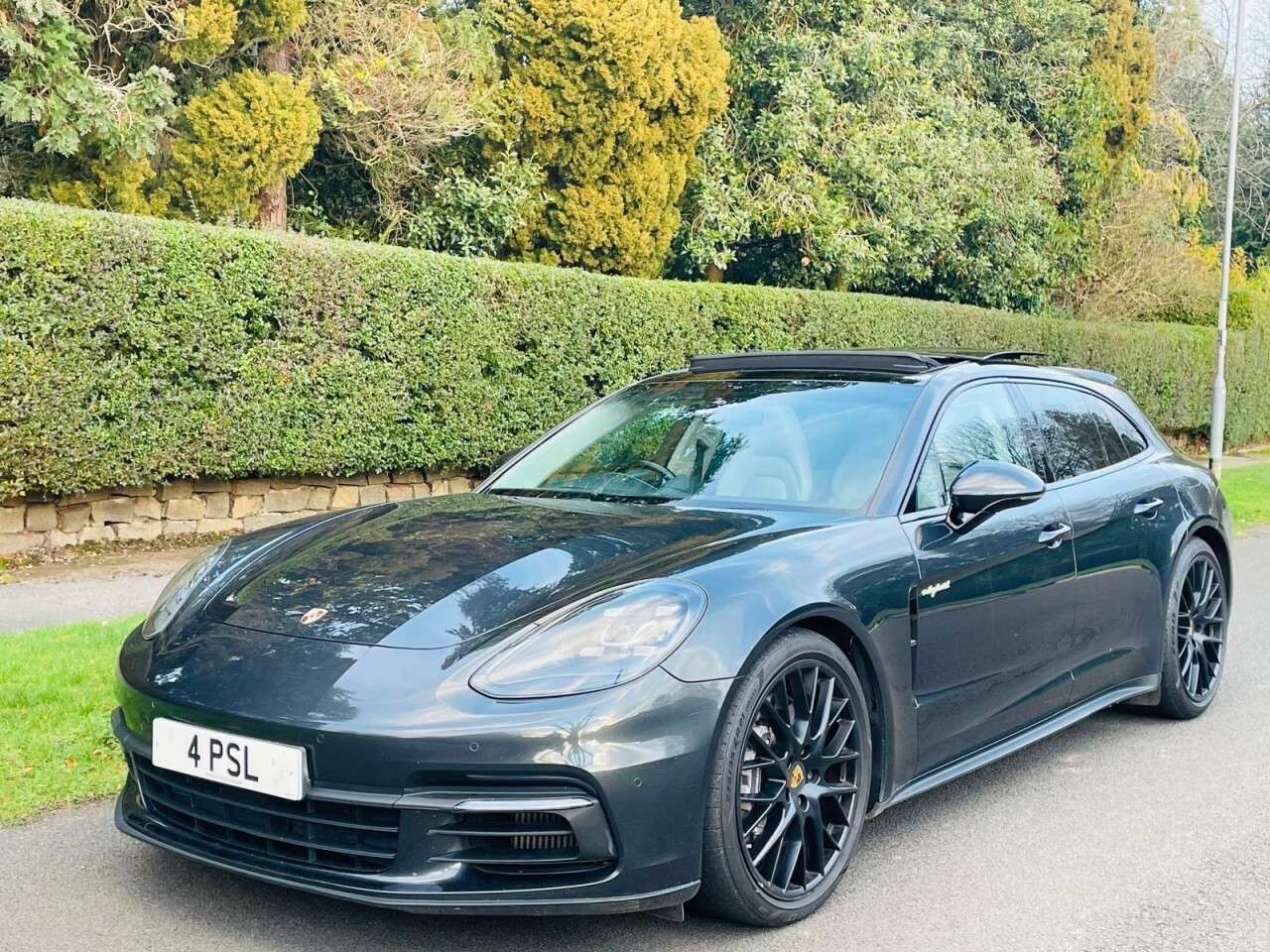 2017 PORSCHE PANAMERA 2017 PORSCHE PANAMERA