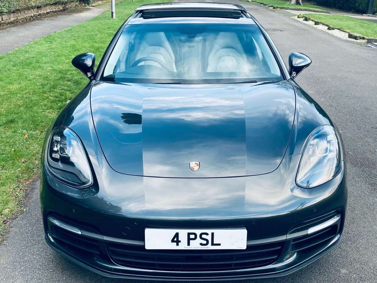 2017 PORSCHE PANAMERA 2017 PORSCHE PANAMERA