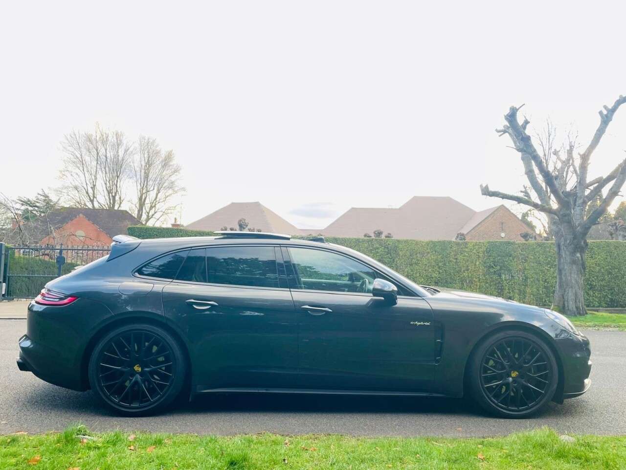 2017 PORSCHE PANAMERA 2017 PORSCHE PANAMERA